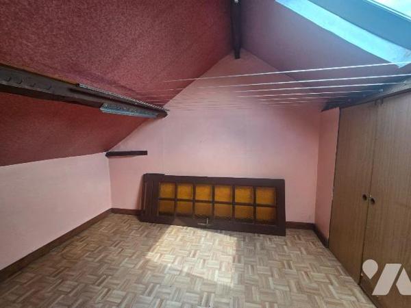 Maison à Vendre à Condé-sur-l'Escaut (59163) en Nord (59)

Cette maison de 66,53 m² se situe ...