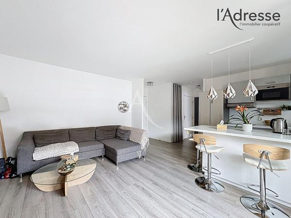 Puteaux/Jules Verne 2 pièces de 46 m2 balcon cave et parking