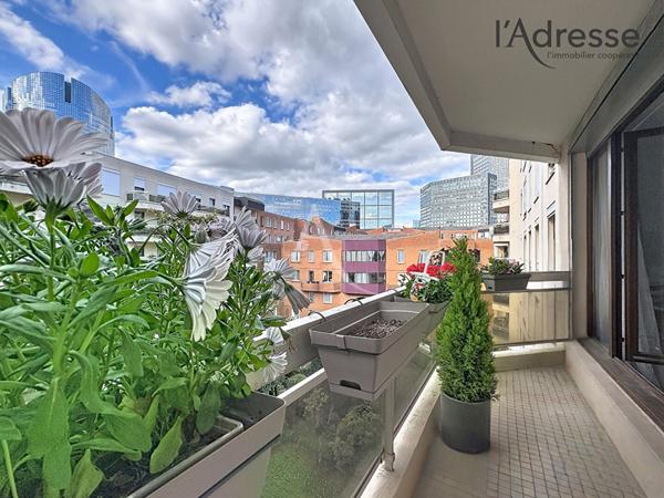 Puteaux/Jules Verne 2 pièces de 46 m2 balcon cave et parking