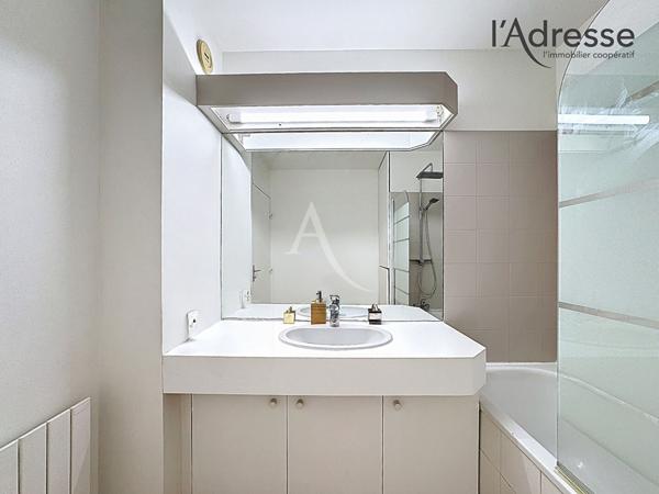 Puteaux/Jules Verne 2 pièces de 46 m2 balcon cave et parking