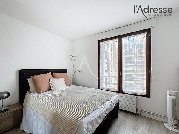 Puteaux/Jules Verne 2 pièces de 46 m2 balcon cave et parking