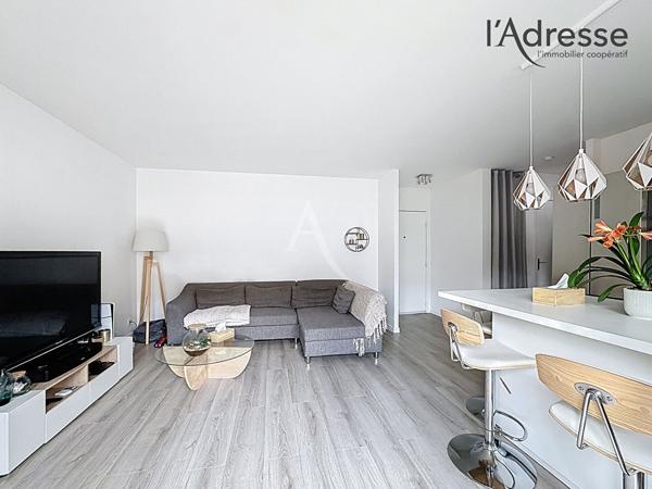 Puteaux/Jules Verne 2 pièces de 46 m2 balcon cave et parking