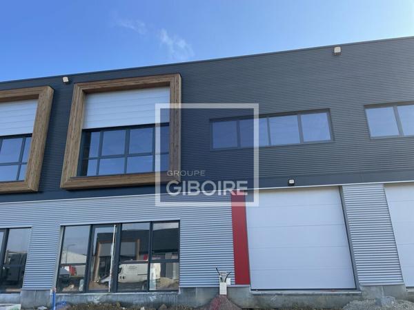 Local d'activites 1100 m² à louer MORDELLES (réf : 35.7186)