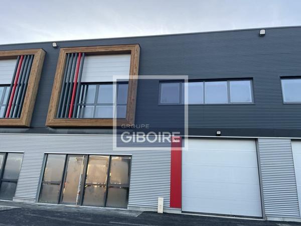 Local d'activites 1100 m² à louer MORDELLES (réf : 35.7186)