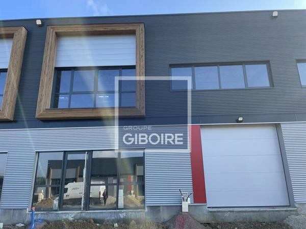 Local d'activites 1100 m² à louer MORDELLES (réf : 35.7186)