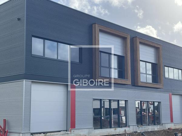 Local d'activites 1100 m² à louer MORDELLES (réf : 35.7186)