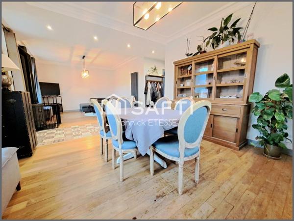 Maison 4 chambres, séjour-salon 40 m2, deux salles de bains, 131 m2 au sol, sous-sol total.