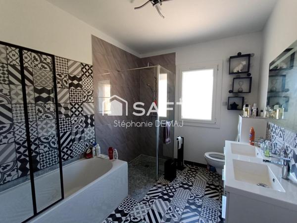 VILLA T5 - GARAGE-PISCINE-TERRASSES-