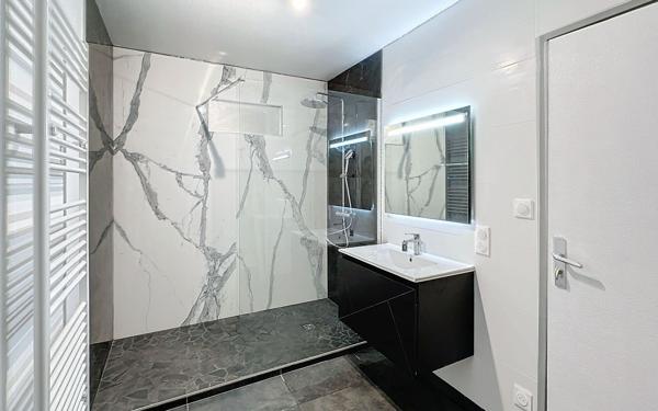 Appartement à louer    7 pièces • 188 m2 Pau