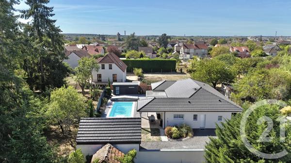 Maison à vendre  6 pièces - 158,89 m 2   YZEURE  - 03