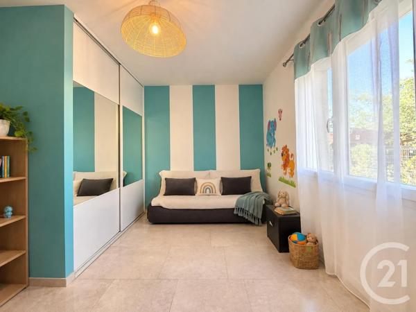 Maison à vendre  6 pièces - 158,89 m 2   YZEURE  - 03