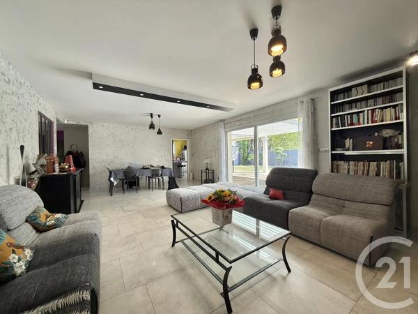 Maison à vendre  6 pièces - 158,89 m 2   YZEURE  - 03