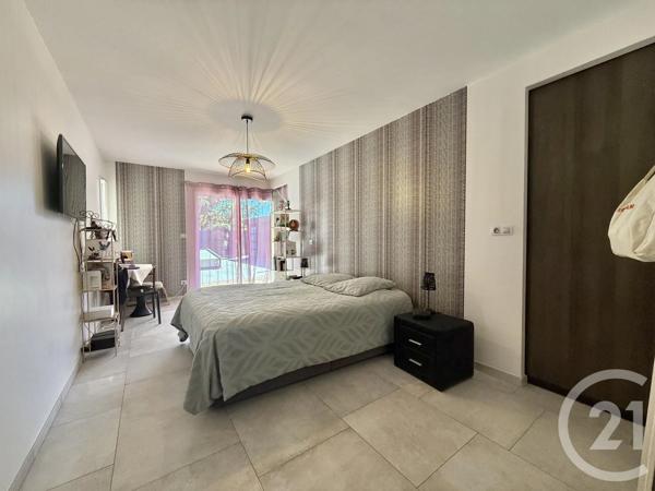Maison à vendre  6 pièces - 158,89 m 2   YZEURE  - 03