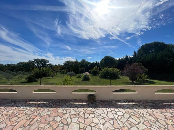 Location meublé 6 pièces, grand jardin et jacuzzi