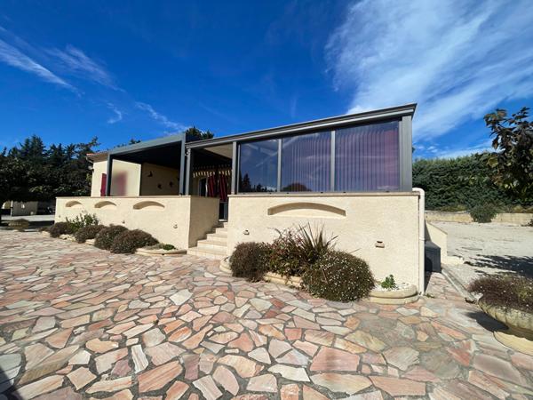 Location meublé 6 pièces, grand jardin et jacuzzi