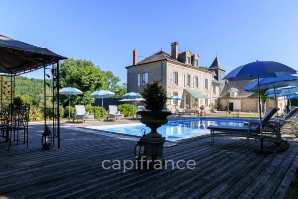 Belle demeure comprenant d'un manoir et ancien moulin 800m2 - Vallée de Dordogne