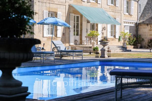 Belle demeure comprenant d'un manoir et ancien moulin 800m2 - Vallée de Dordogne