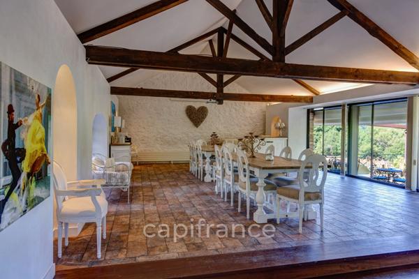 Belle demeure comprenant d'un manoir et ancien moulin 800m2 - Vallée de Dordogne