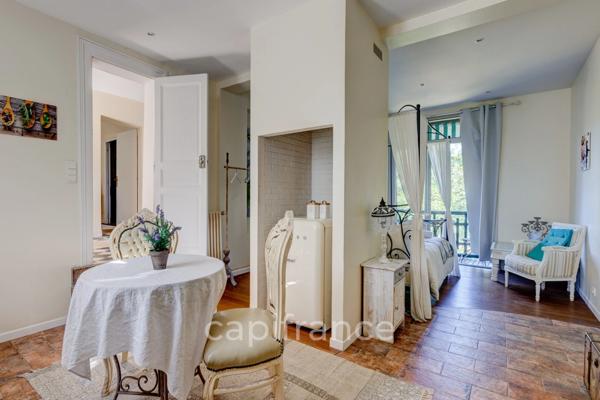 Belle demeure comprenant d'un manoir et ancien moulin 800m2 - Vallée de Dordogne