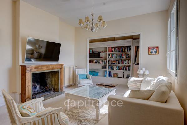 Belle demeure comprenant d'un manoir et ancien moulin 800m2 - Vallée de Dordogne