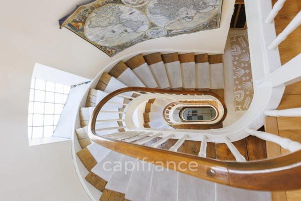 Belle demeure comprenant d'un manoir et ancien moulin 800m2 - Vallée de Dordogne