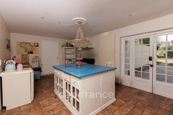 Belle demeure comprenant d'un manoir et ancien moulin 800m2 - Vallée de Dordogne