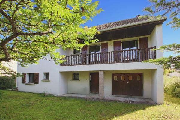 Maison à rénover avec rez-de-jardin aménageable BURES SUR YVETTE (91)