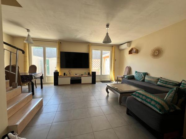 Villa T4 avec dépendances aménageables et terrasses – Opportunité rare à Meyrargues