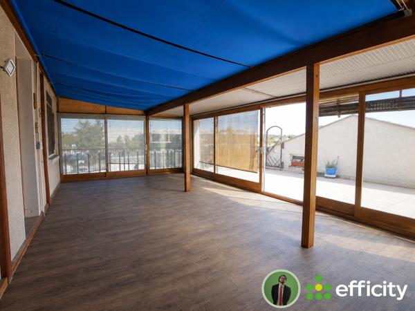 Maison
         4 pièces
        - 250 m² 920 000 € *