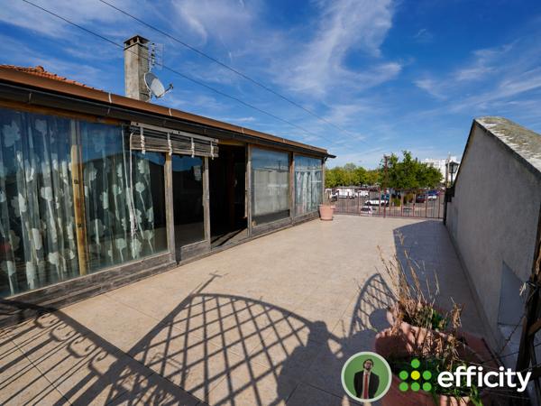 Maison
         4 pièces
        - 250 m² 920 000 € *