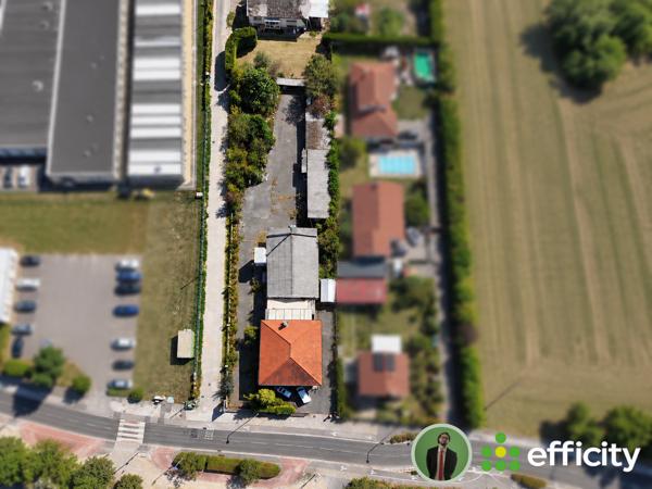 Maison
         4 pièces
        - 250 m² 920 000 € *