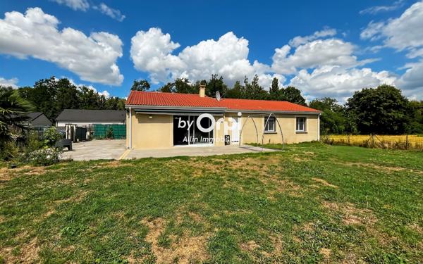 Maison à vendre    5 pièces •  Étroussat