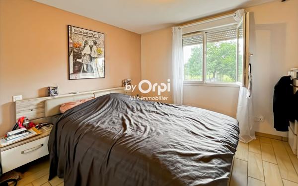 Maison à vendre    5 pièces •  Étroussat