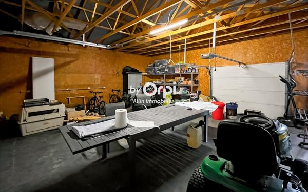 Maison à vendre    5 pièces •  Étroussat