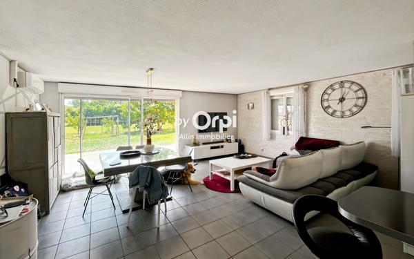 Maison à vendre    5 pièces •  Étroussat