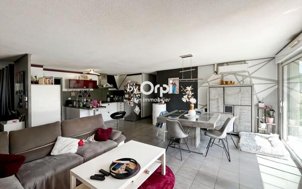 Maison à vendre    5 pièces •  Étroussat