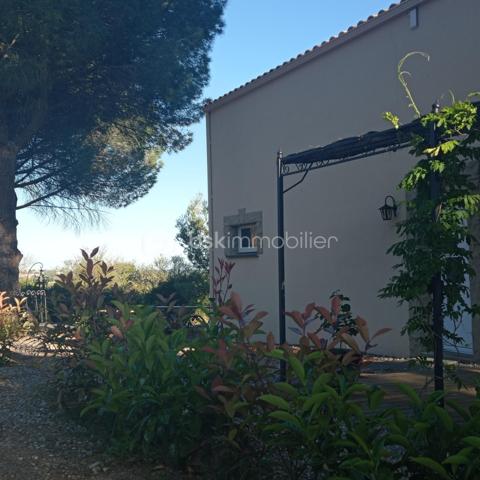 REMISE AGRICOLE SUR 6000 M2 DE TERRAIN CLÔTURÉ.

A USAGE AGRICOLE UNIQUEMENT( éleveurs caprins, bovins, ovins, équins)

La demande de changement de destination pour en faire une habitation principale devra être demandée en Mairie, avec CERFA. 
Pour cela, se référer au PLU DE LA COMMUNE DE MARAUSSAN, ZONE A

ENTIÈREMENT EQUIPEE

FIBRE, VIABILISÉE

PROPRIÉTÉ ENTIÈREMENT CLOTUREE.

ACCÈS PAR PORTAIL AUTOMATIQUE DE 5 MÈTRES