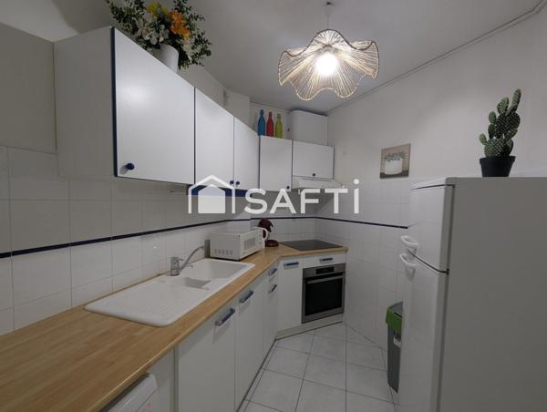 Vue sur le Port SANTA LUCIA, appartement meublé de type 2 avec spacieuse terrasse