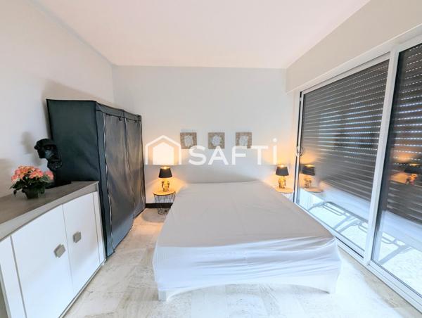 Vue sur le Port SANTA LUCIA, appartement meublé de type 2 avec spacieuse terrasse