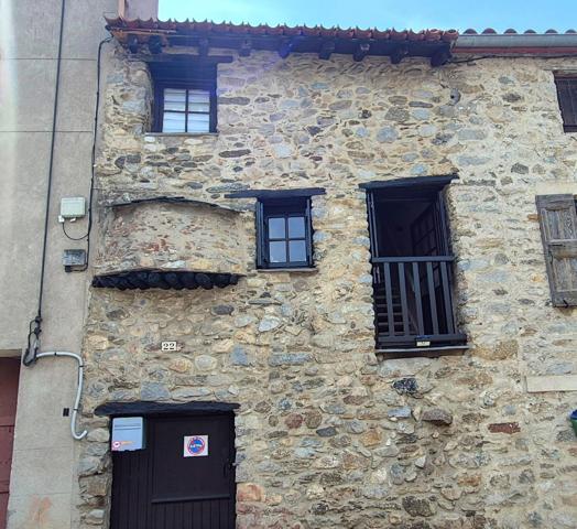 Maison en pierres avec jardinet CORNEILLA DE CONFLENT (66)