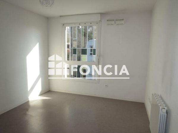 Location Studio 18.2 m² - 3 RUE CONRAD KILLIAN St Martin Le Vinoux 38950