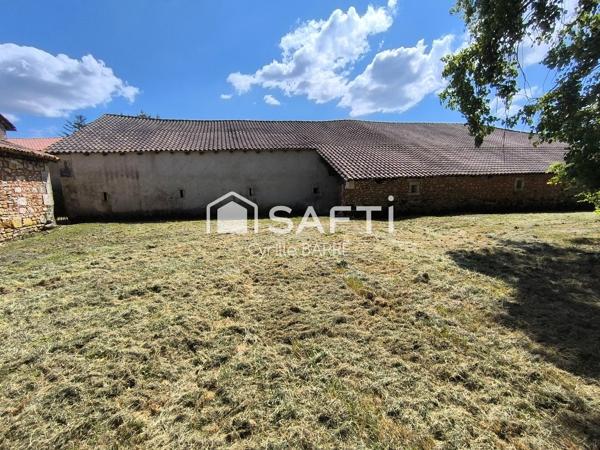Ferme du chateau de Mainzac au porte de la Dordogne