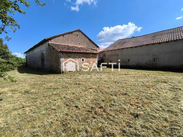 Ferme du chateau de Mainzac au porte de la Dordogne