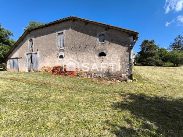 Ferme du chateau de Mainzac au porte de la Dordogne