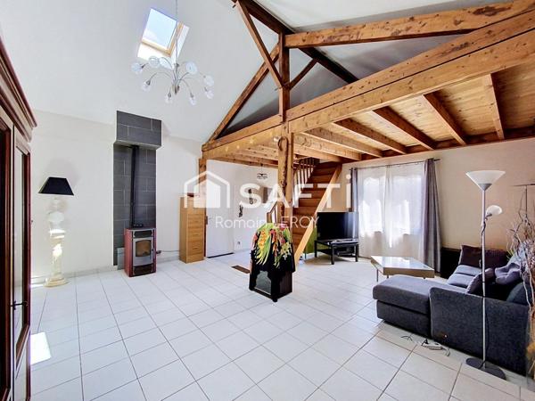 Maison 3 chambres avec jardin, garage et tram à pied