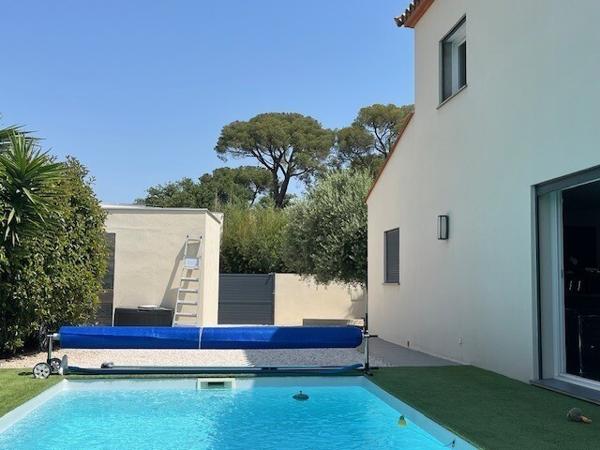 SPLENDIDE MAISON DE VILLE 3 faces. CONCEPT CONTEMPORAIN. 142 m² hab. 540 000 €
