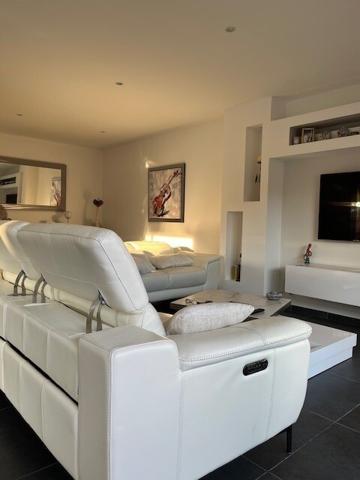 SPLENDIDE MAISON DE VILLE 3 faces. CONCEPT CONTEMPORAIN. 142 m² hab. 540 000 €