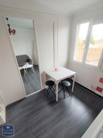 Appartement à louer 1 pièce 31.44m² Niort (79000)
