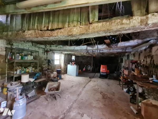 À Vendre à Evellys Maison à rénover située en campagne à 8 minutes de Réguiny