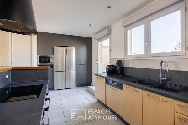 Penthouse lumineux avec deux terrasses paysagées et vue panoramique